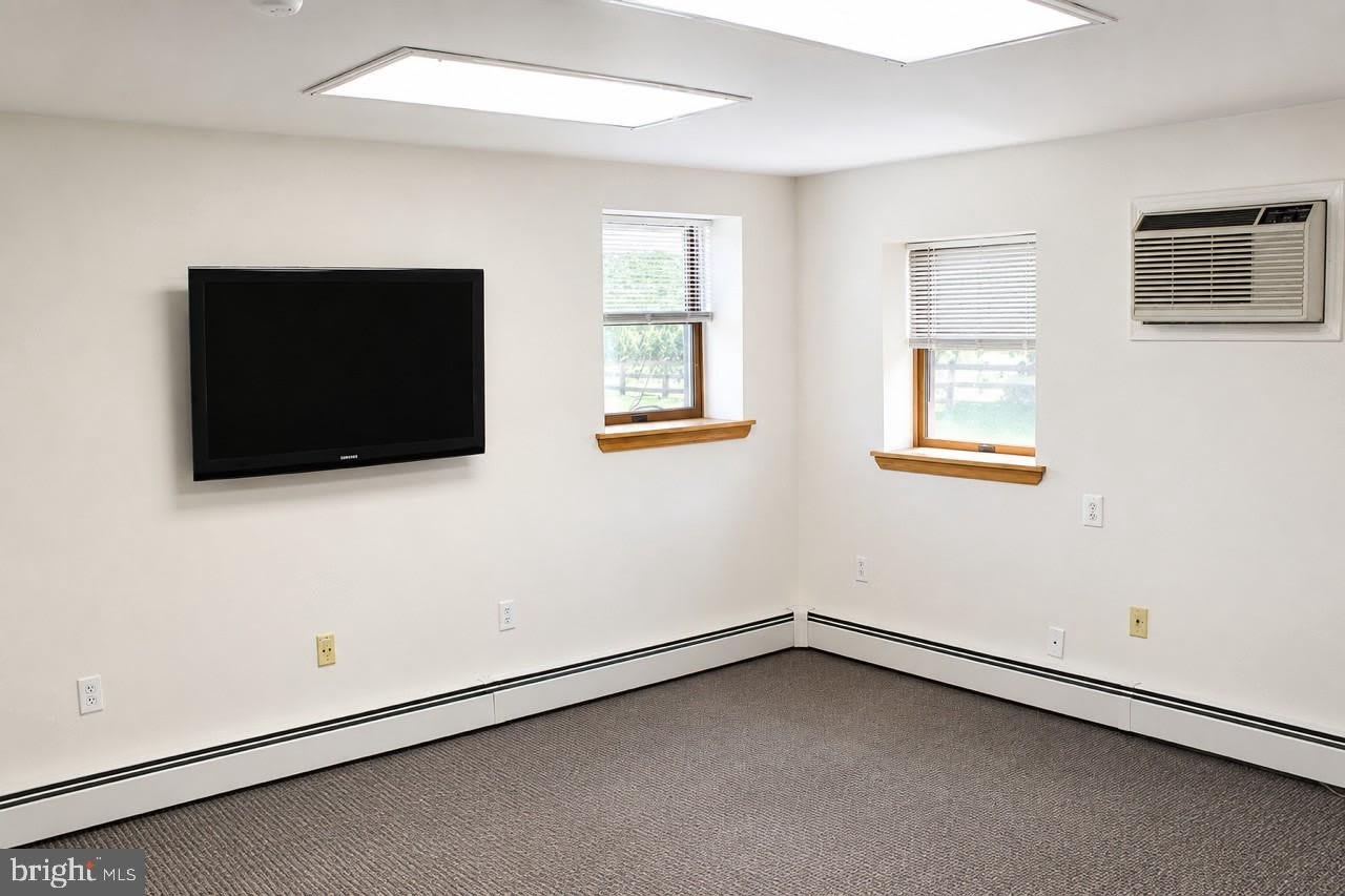 2135 BUSTARD RD – photo 1