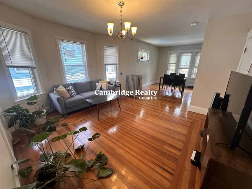 24-26 Burnham St. – photo 4