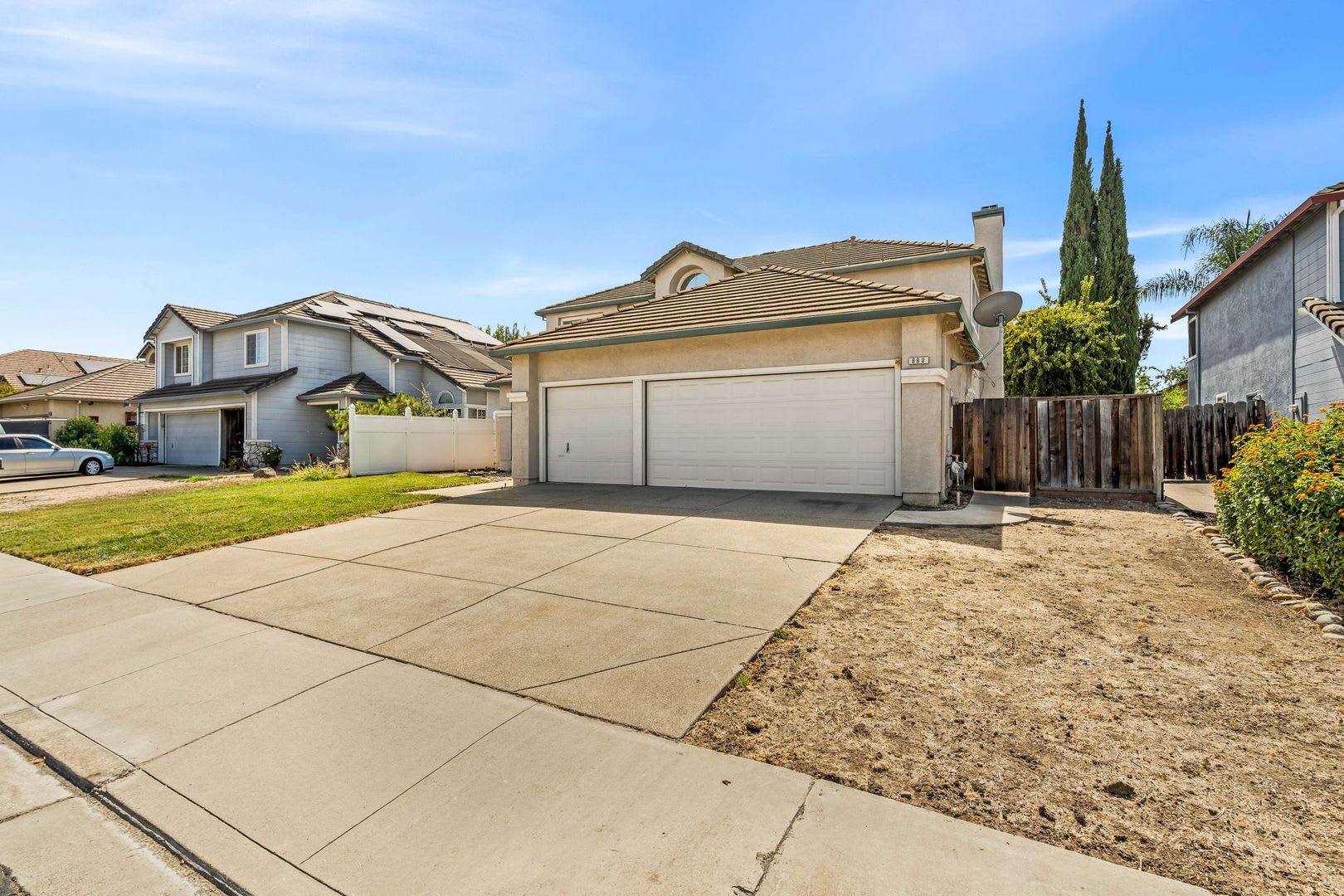 GREAT CENTRAL BRENTWOOD LOCATION! – photo 4