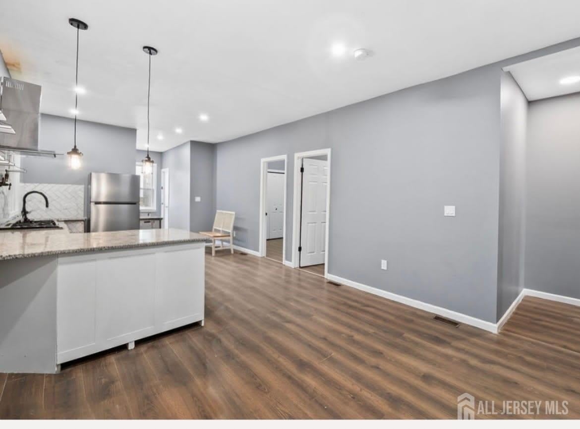 487 S 17th Street S – photo 2