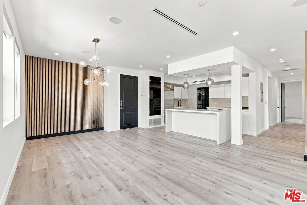 8121 Norton Ave – photo 5