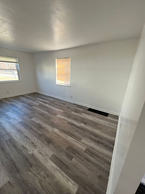 250 Basswood Avenue 1 – photo 4