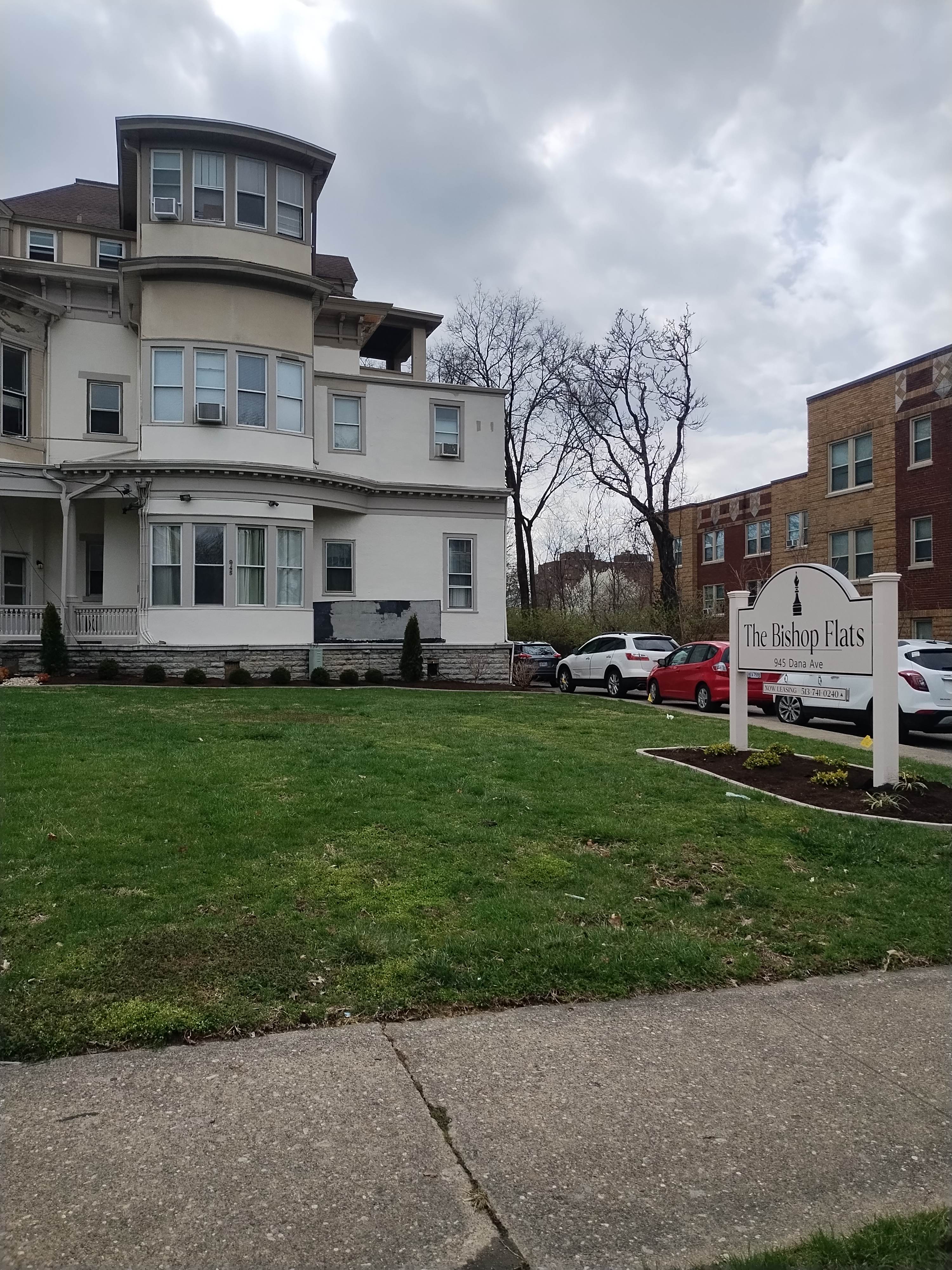 945 Dana Ave – photo 2