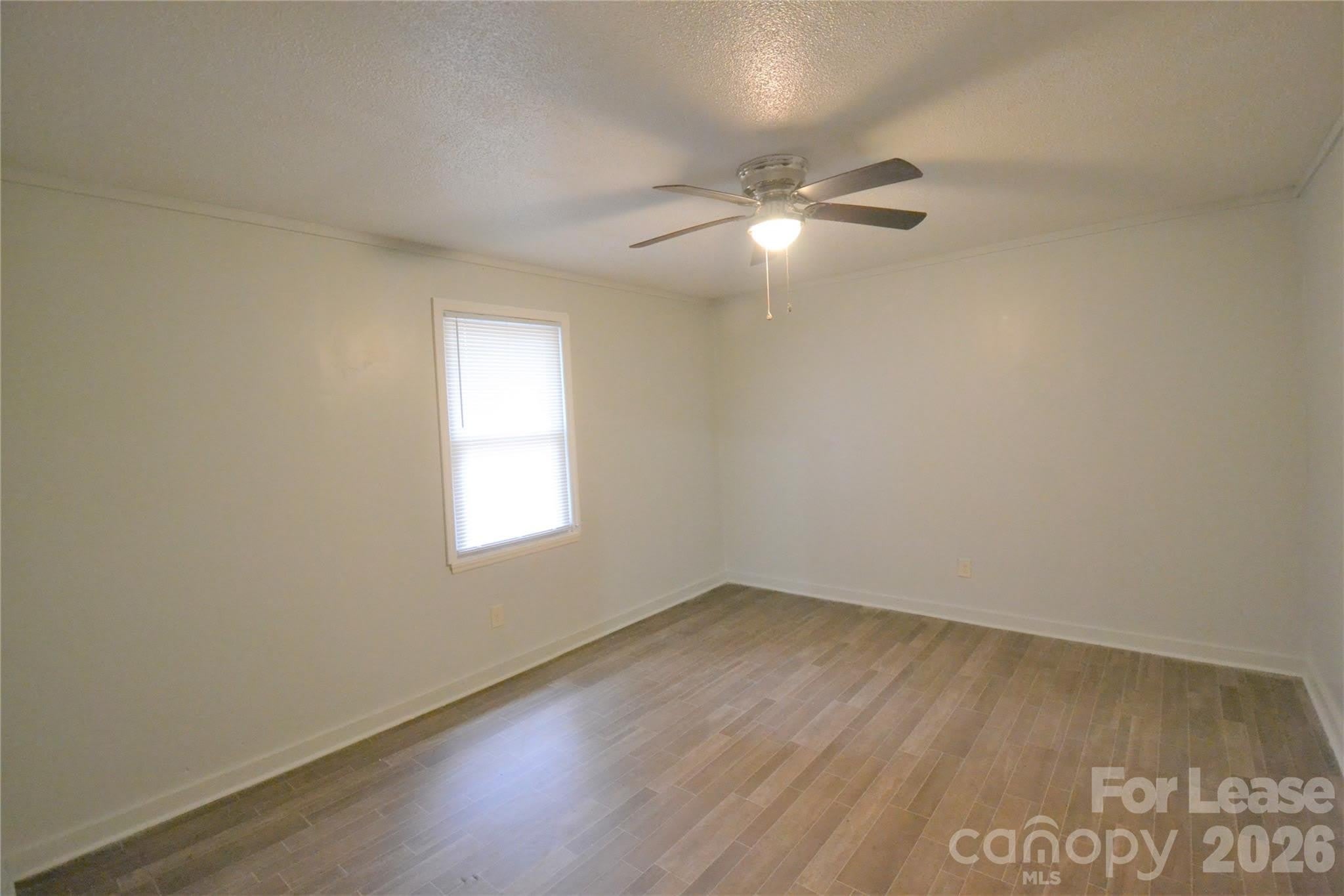 1009 Plymouth Street – photo 3