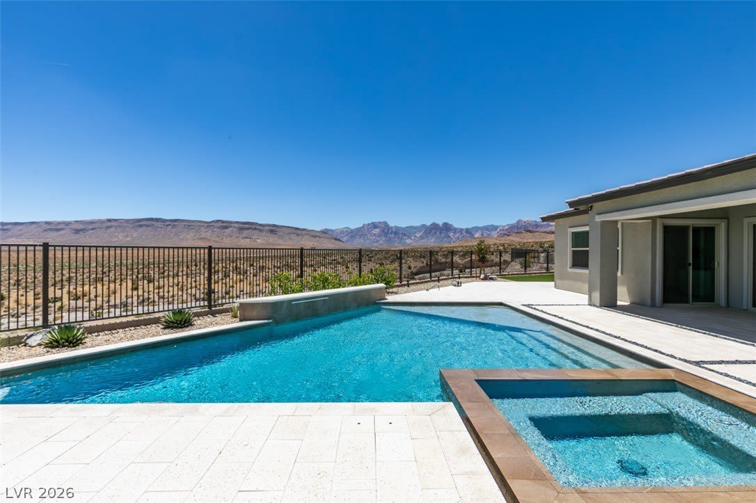 988 Edinburgh Fields Court – photo 4
