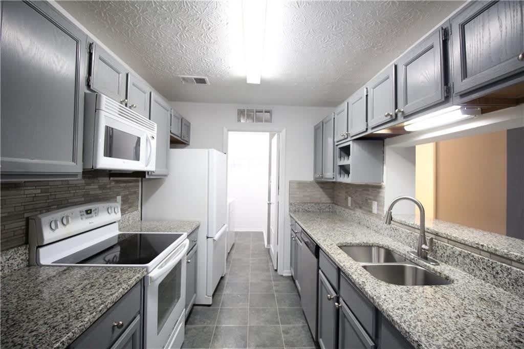 204 Warm Springs Circle – photo 1