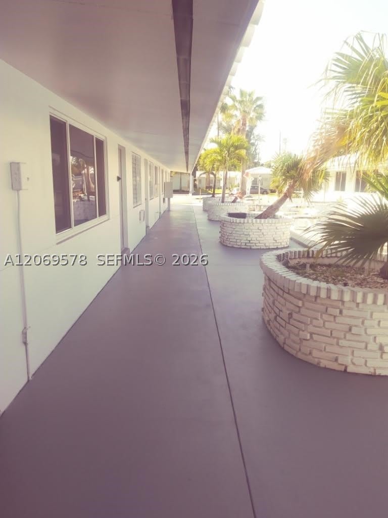 2225 Van Buren St – photo 4