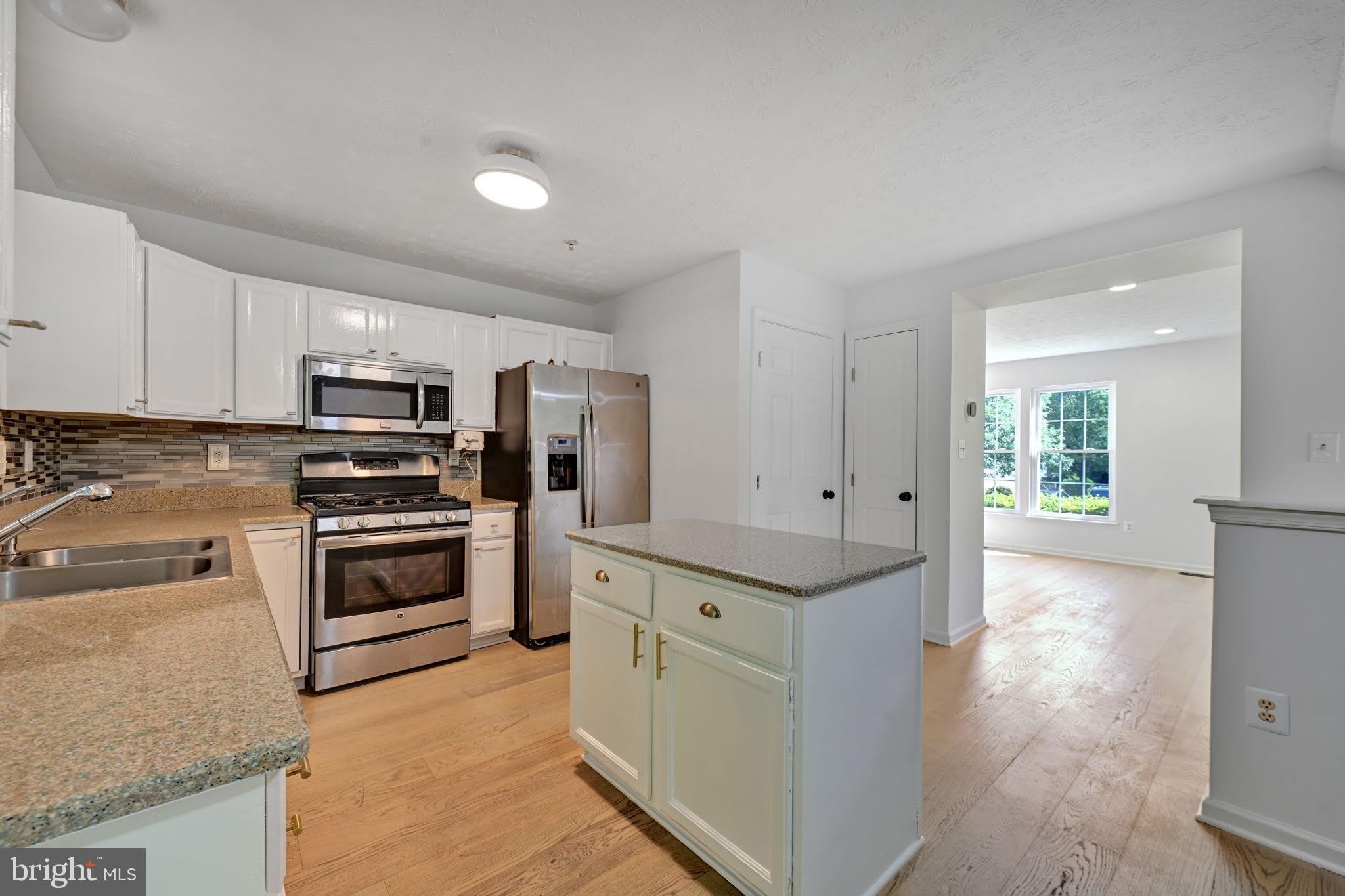 7836 FOXFARM Lane – photo 4