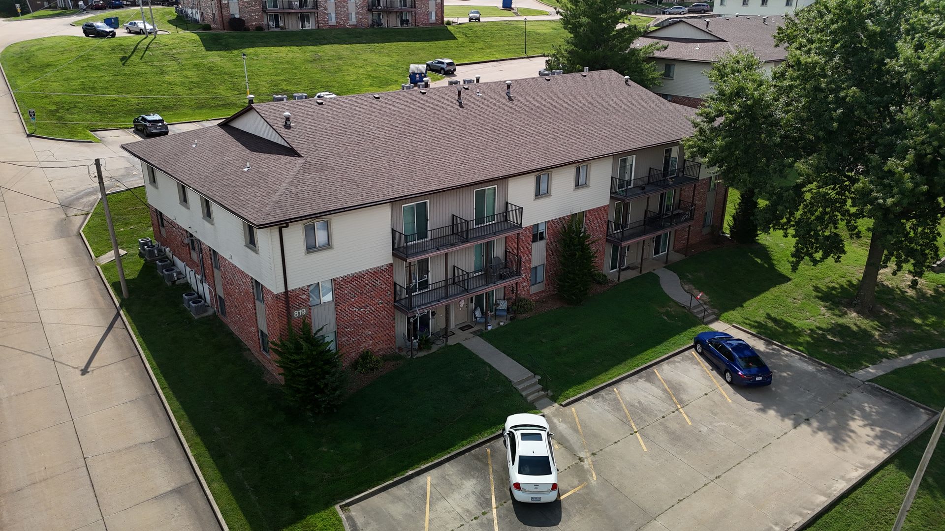 2 Bed 1 Bath Apartment With Private Pool Playground Pavilion – photo 2