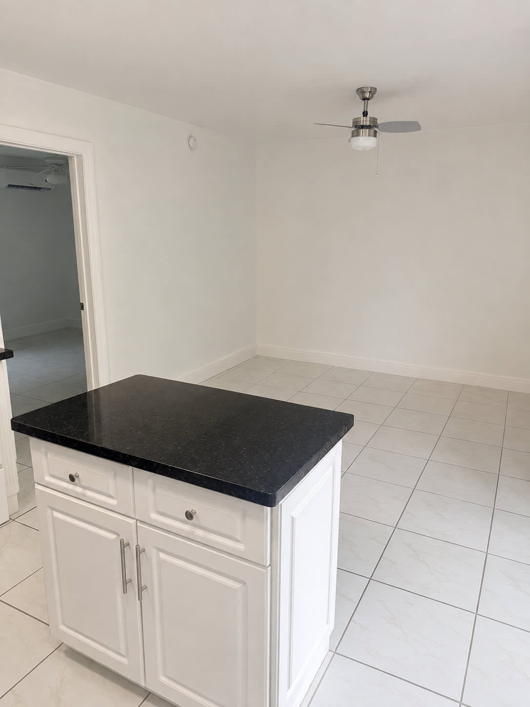 1801 Northeast 25th Avenue – photo 2