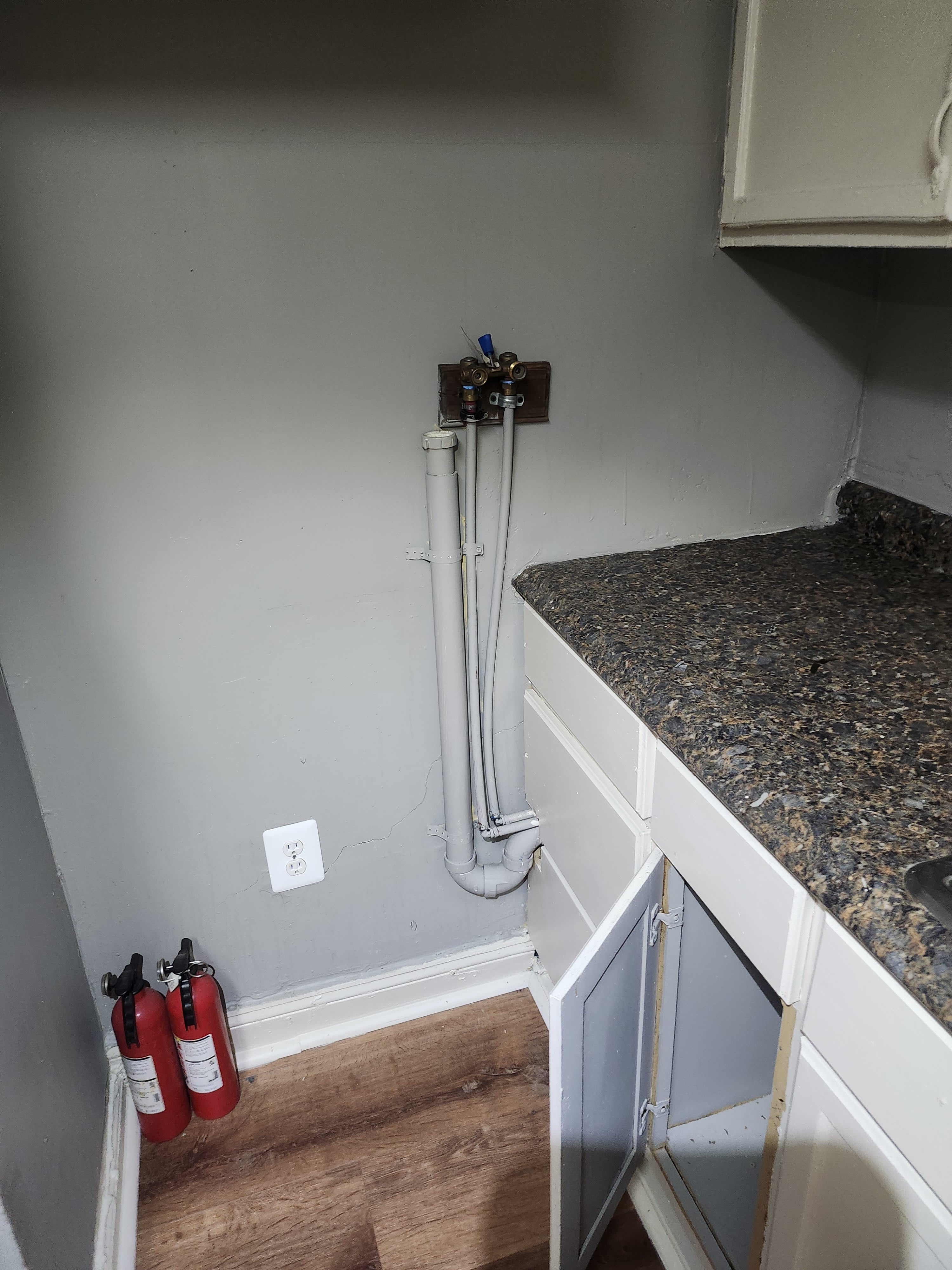 310 Sheridan Ave – photo 2