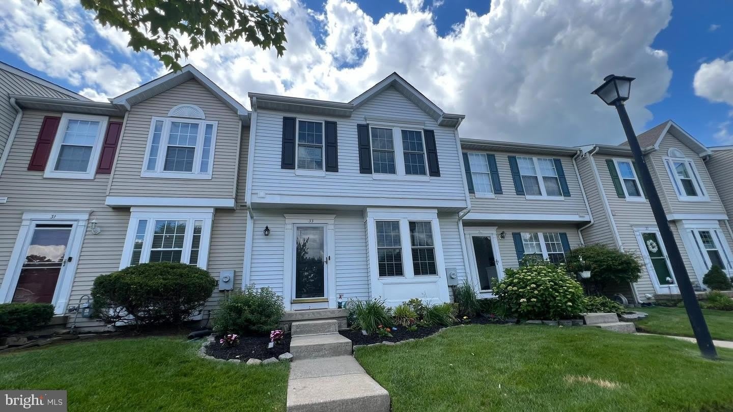 33 Pinehurst Court – photo 1