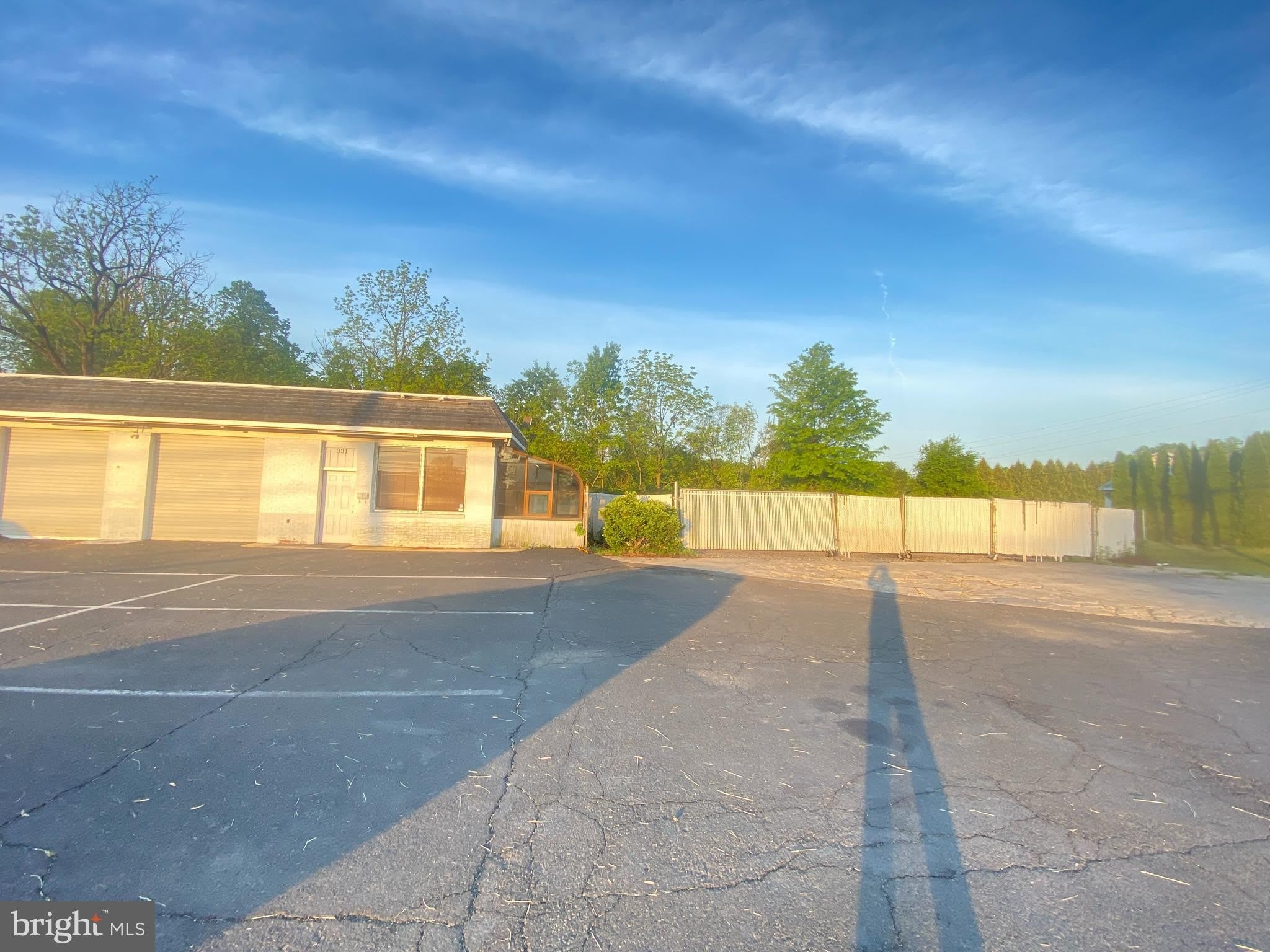331 W COUNTY LINE Road – photo 4