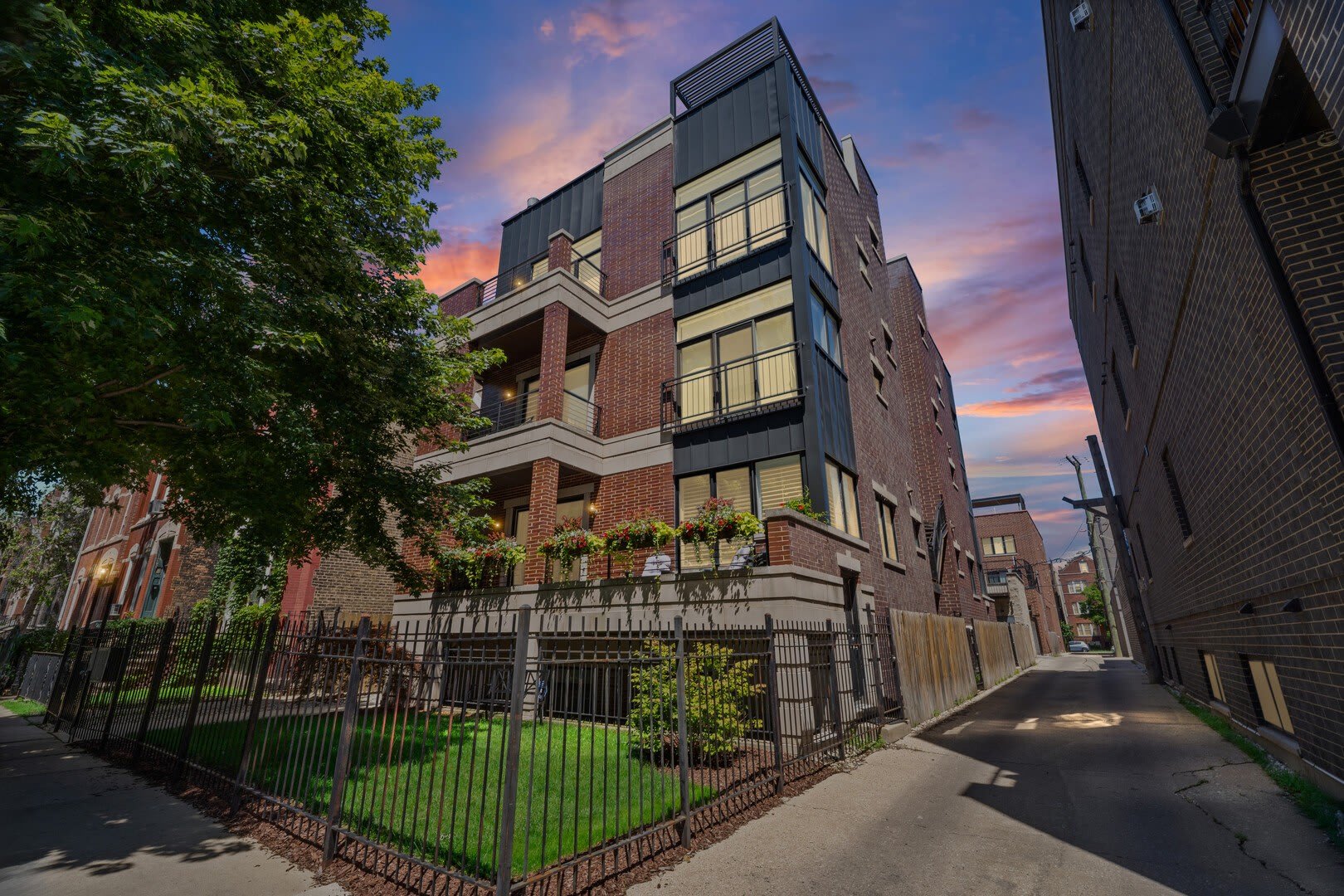 831 N Paulina Street – photo 2