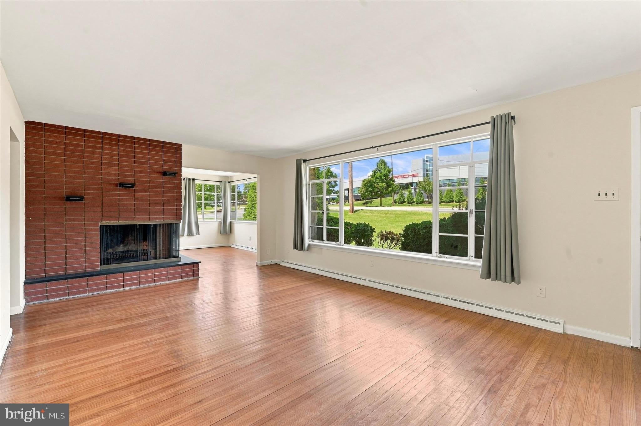 4022 W CHESTER Pike – photo 2