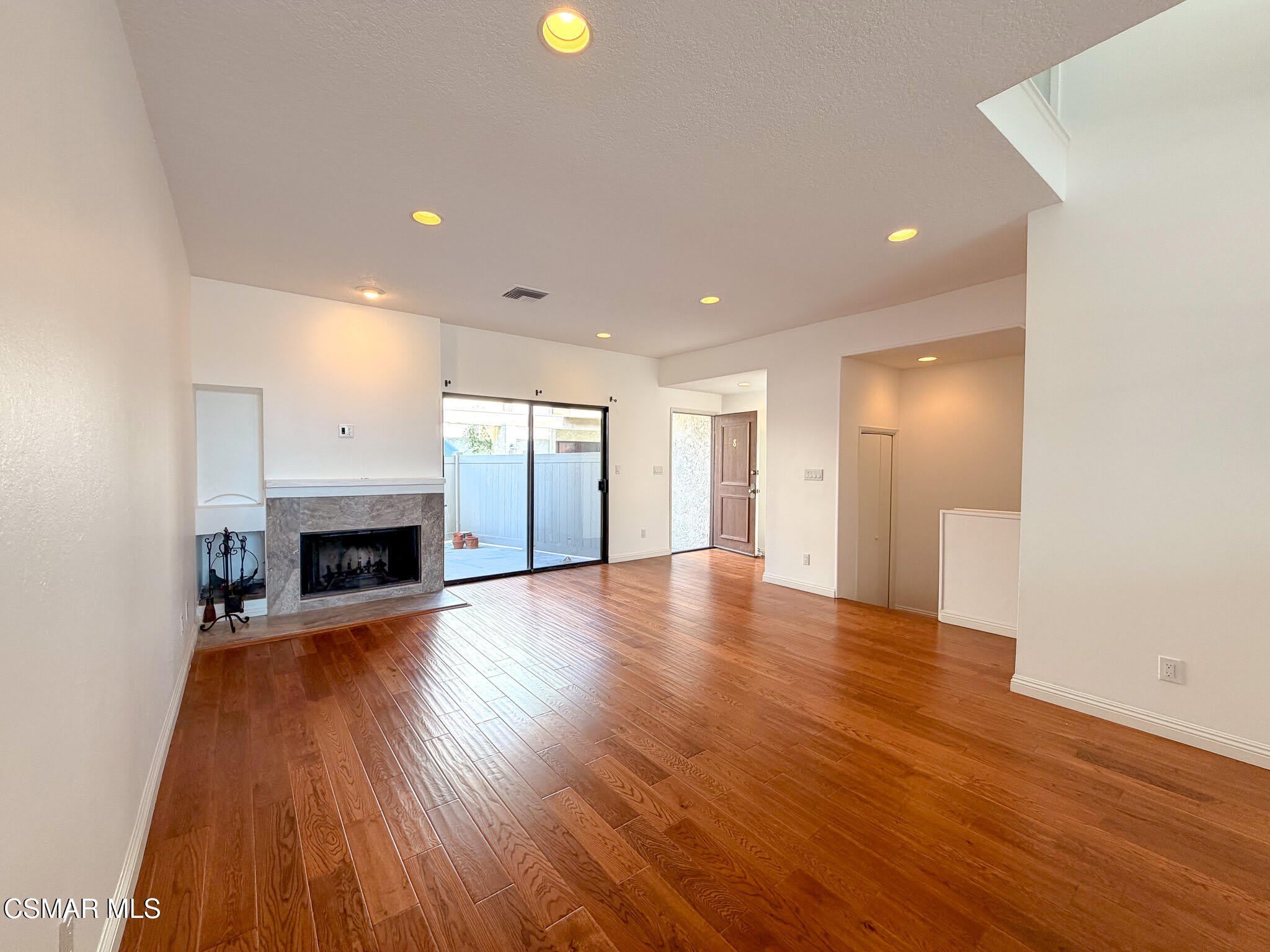 18242 Burbank Boulevard – photo 1