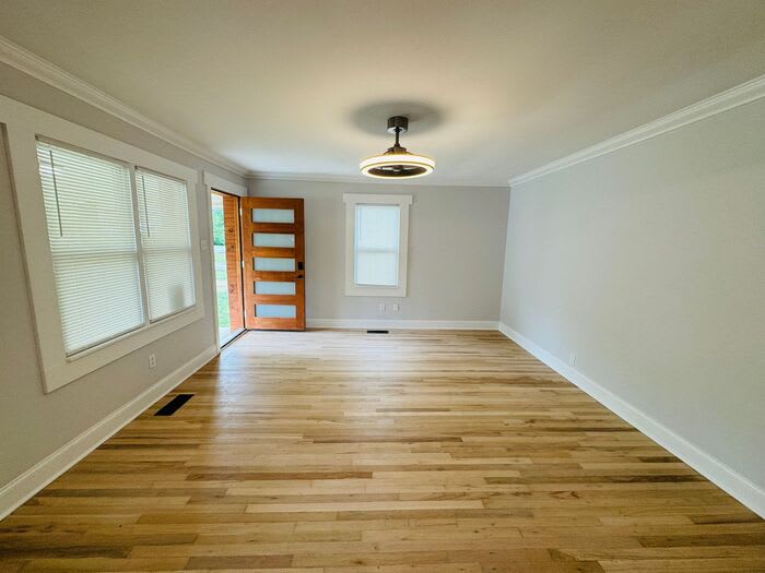 1511 Humes Avenue Northeast – photo 4