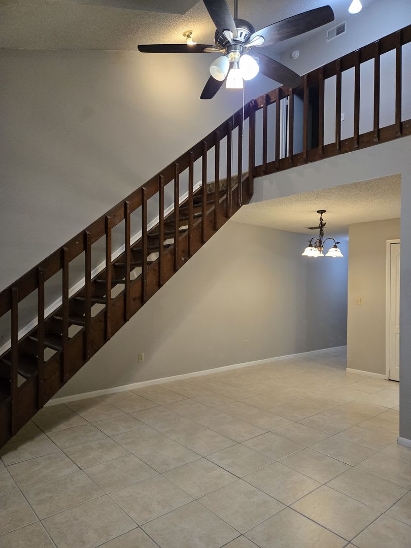 2 bedroom + loft, 2 bathroom townhome near UCF – photo 4