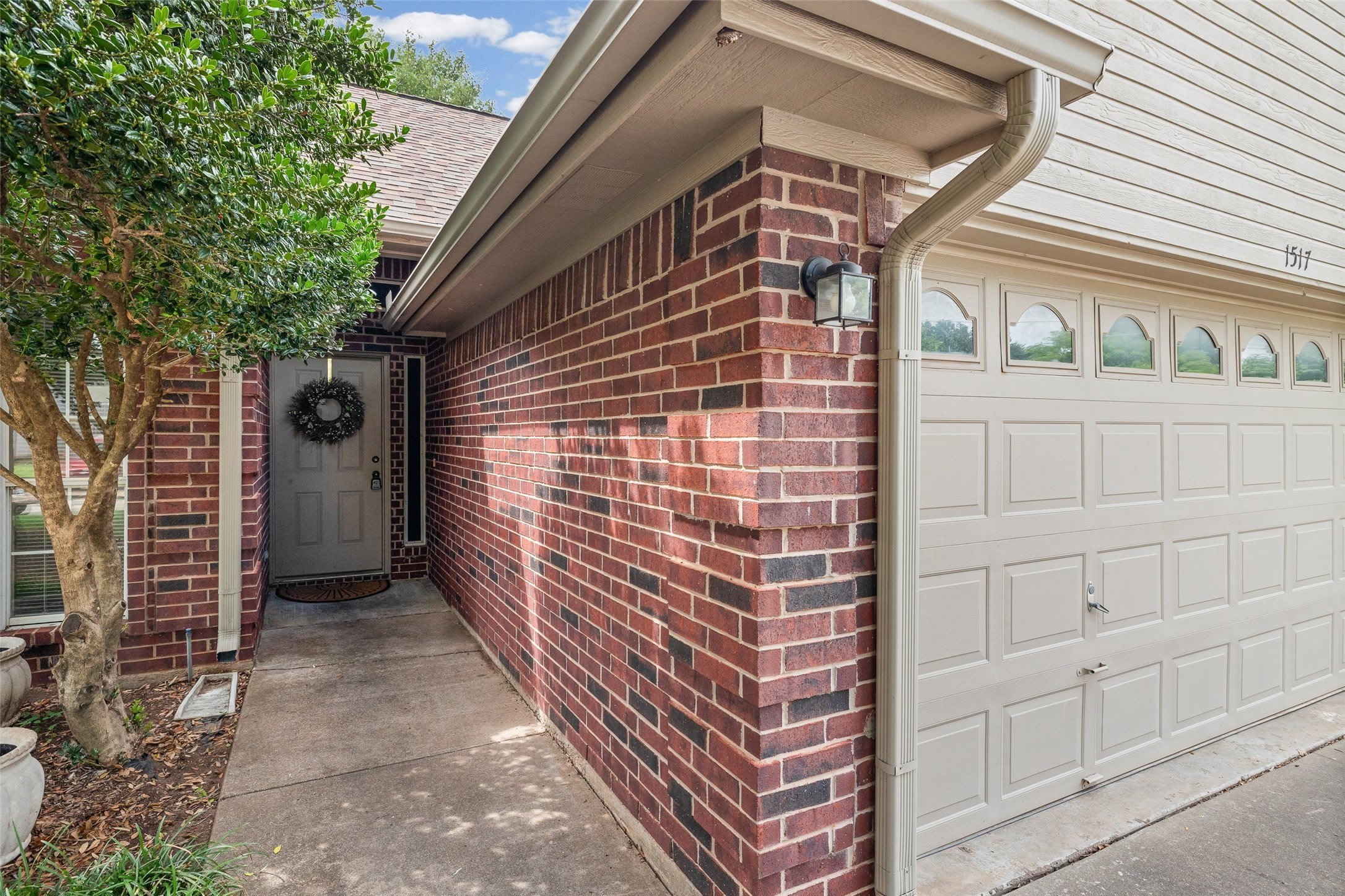 1517 Hayloft Lane – photo 2