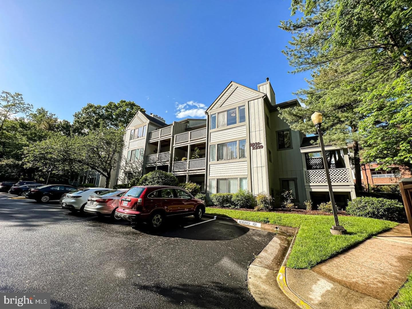 2239 Hunters Run Drive – photo 2