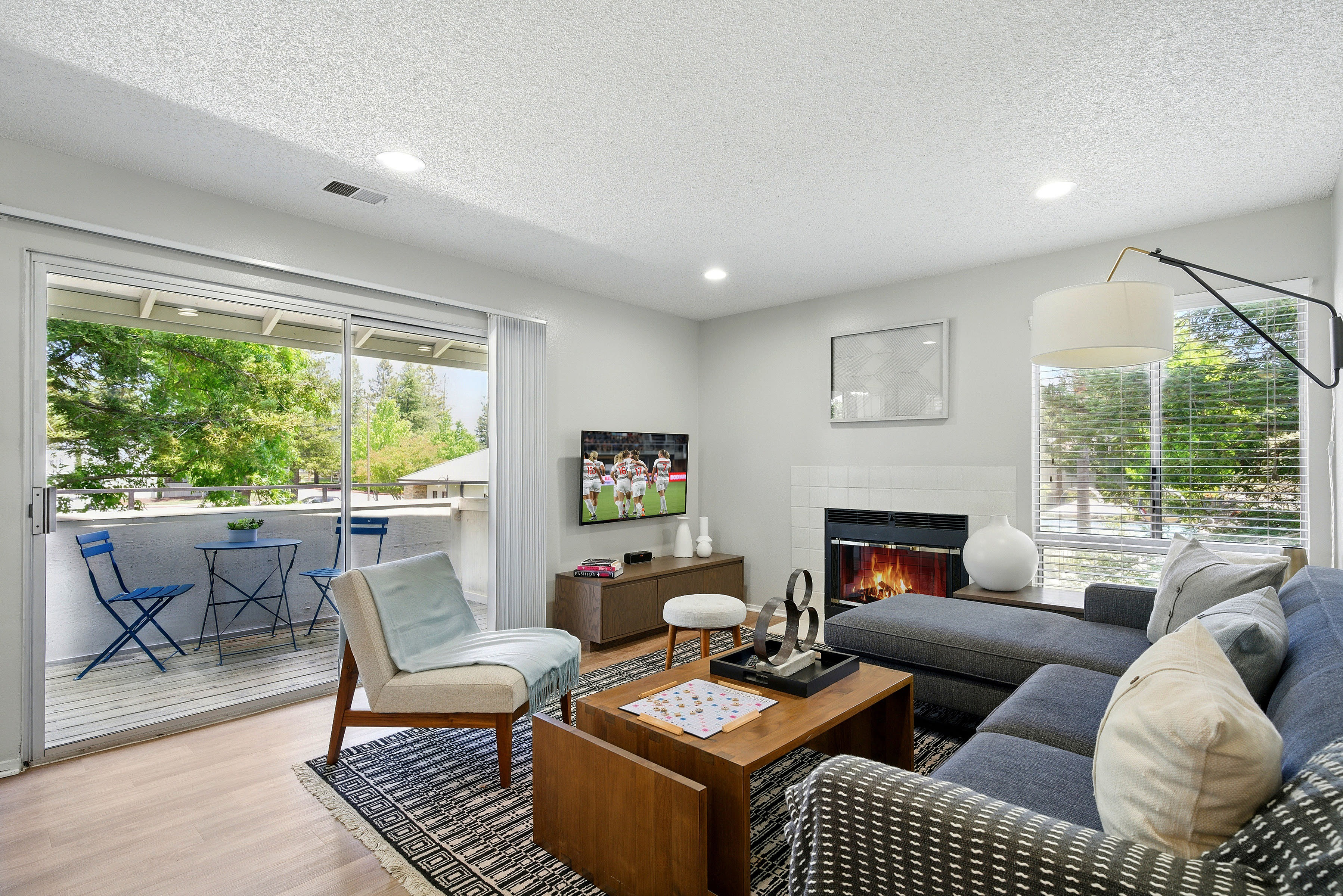 The Grove Luxury Apartments – photo 1