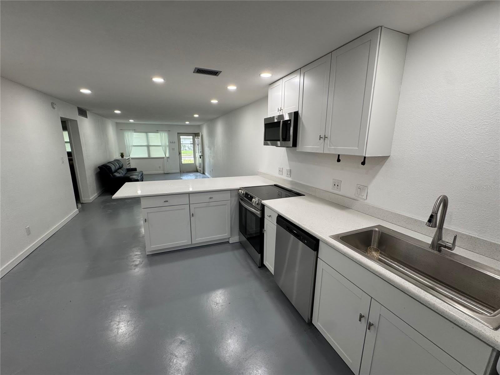 5720 13Th Avenue N – photo 4