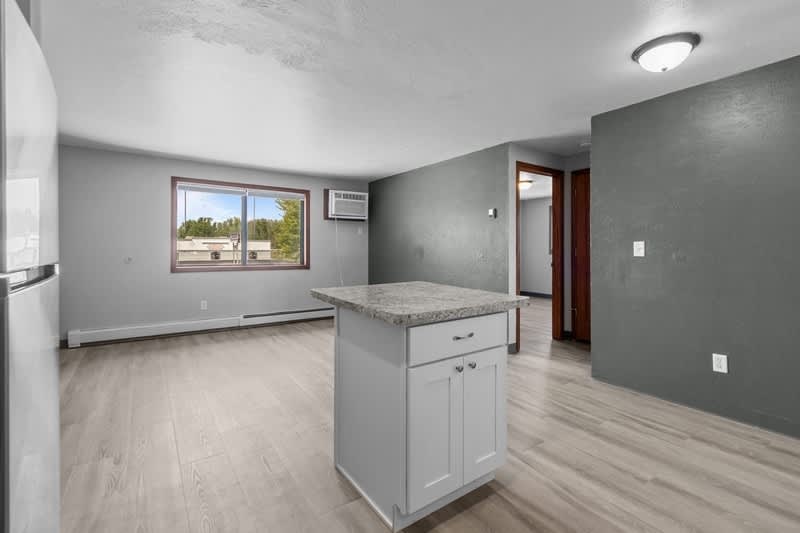 1534 Moraine Terrace – photo 4