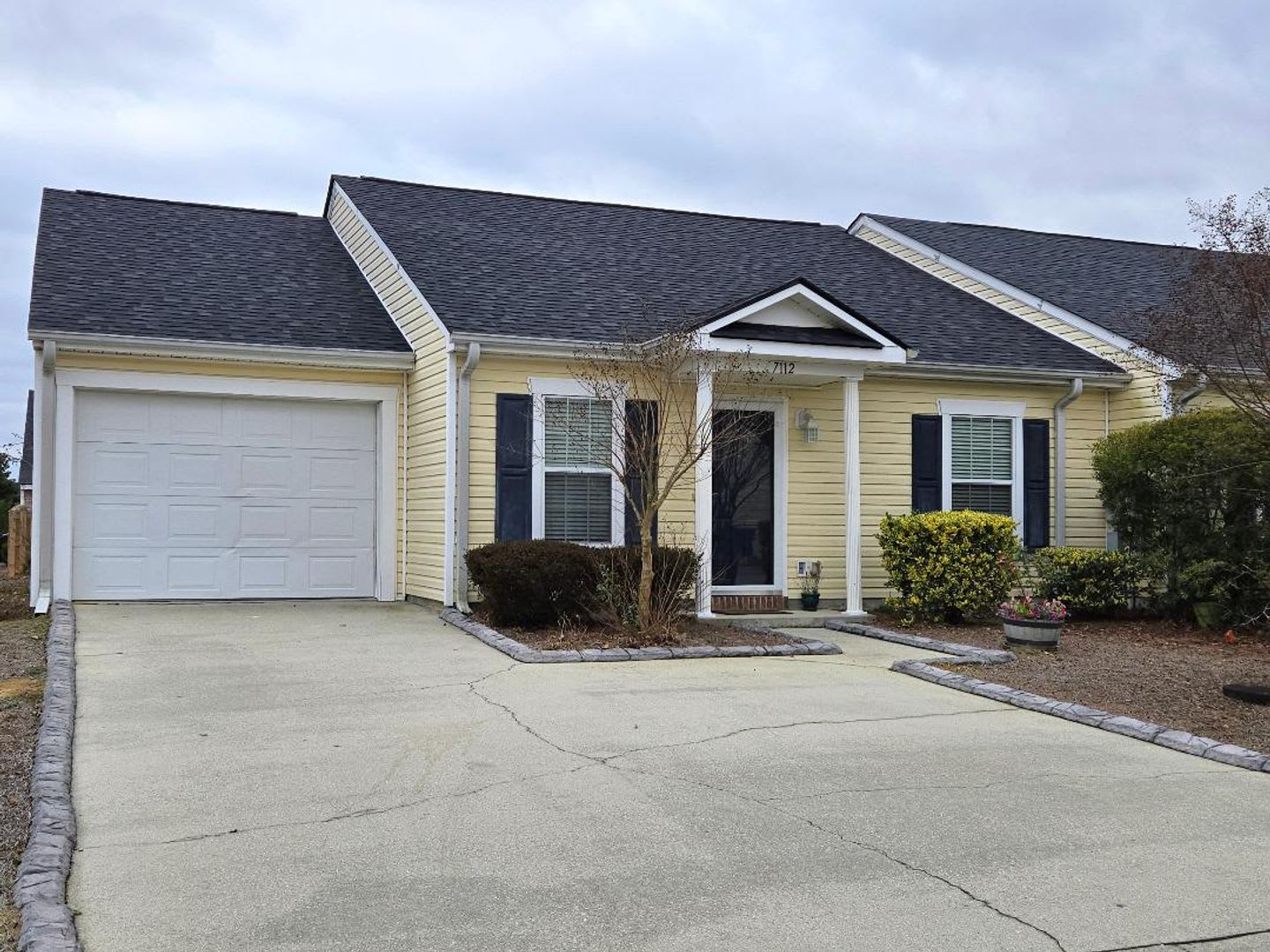 Furnished Corporate Rental 7112 Belize In Augusta Ga Great Location To Shops And Restaurants 3 Bedroom With 1 Car Garage – photo 1