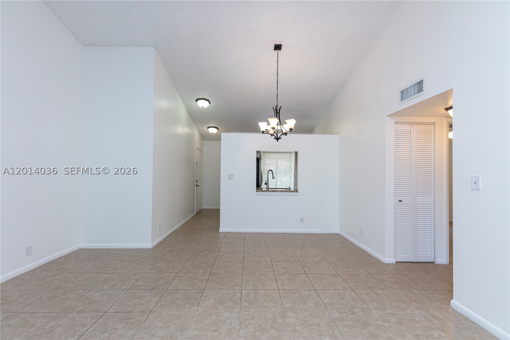 717 Gardens Dr – photo 5