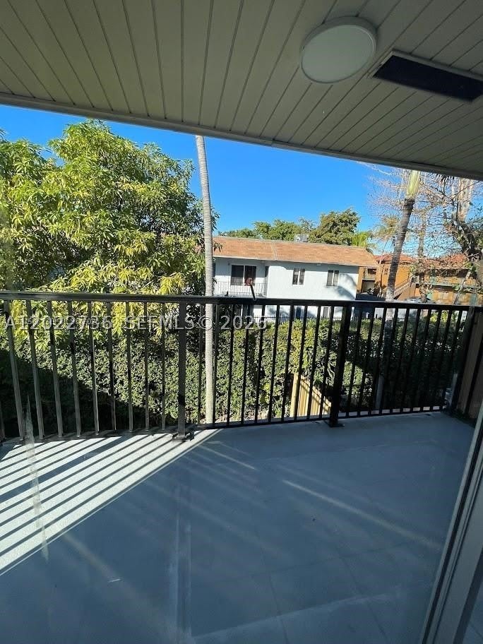 4271 NW 11th St – photo 2