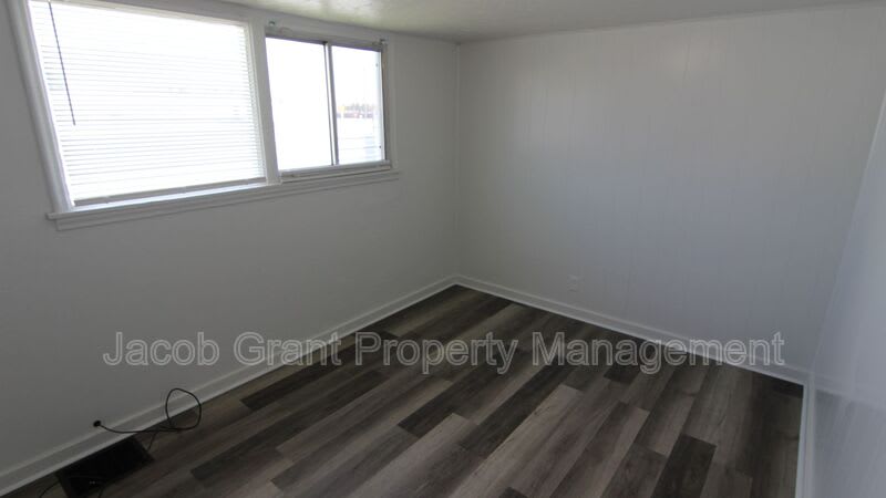 1282 Highland Drive – photo 5