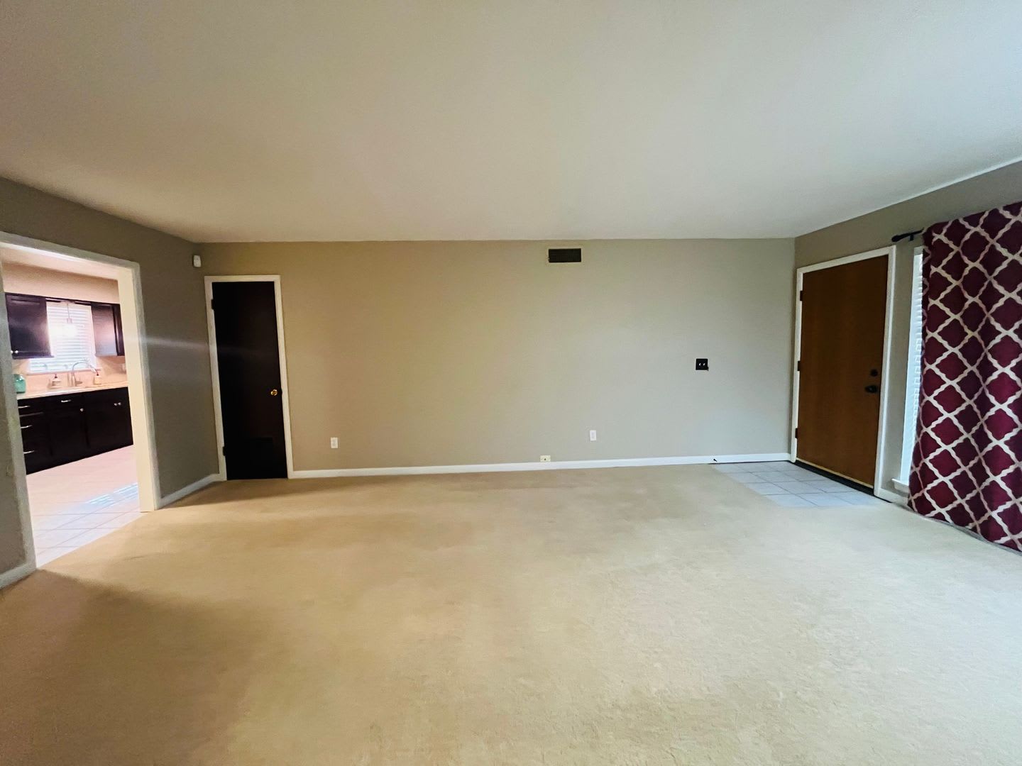 3912 Nw 58th, 3 bed, 1.5 bath, 2 car garage – photo 4