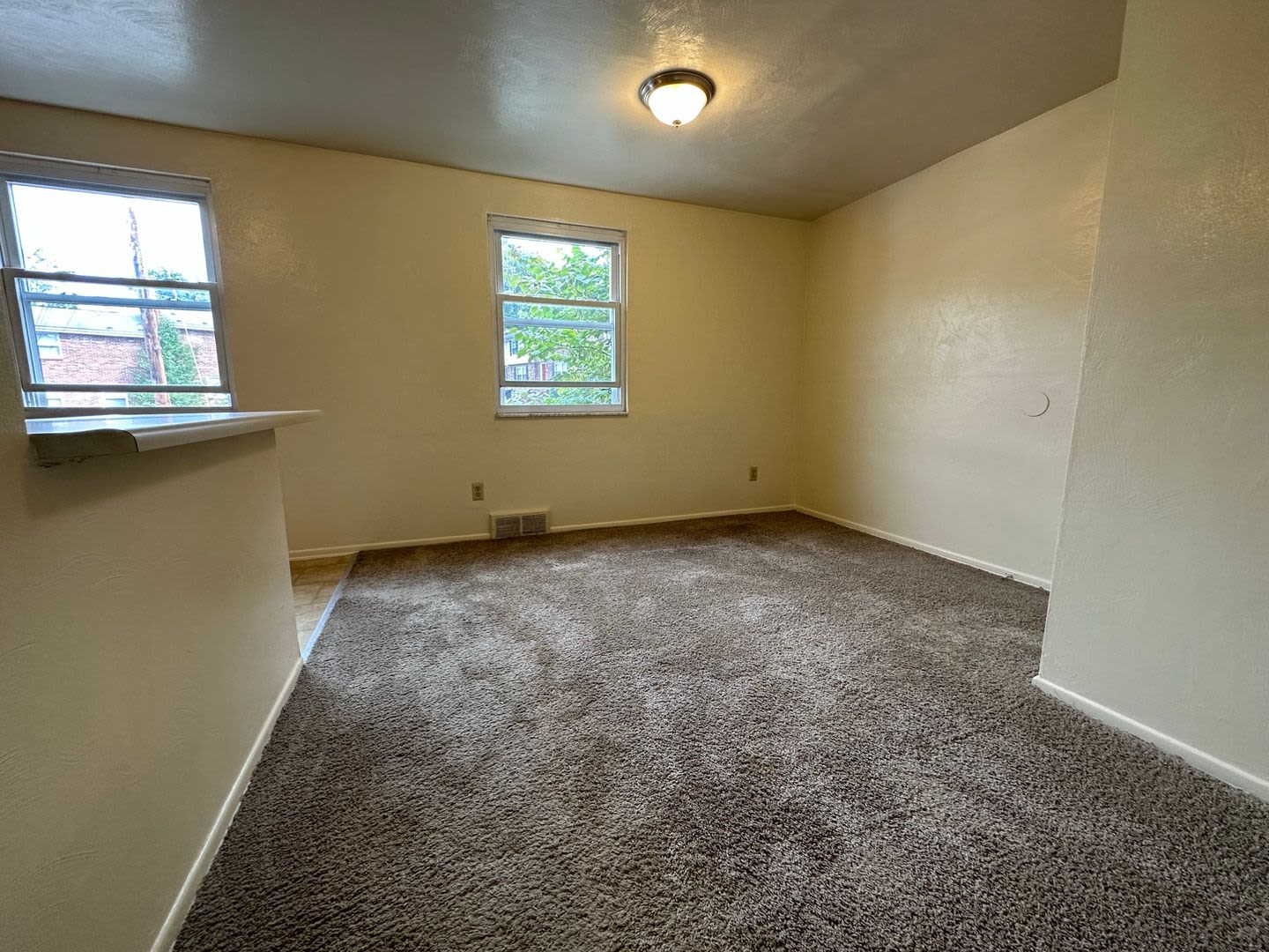Stunning Two Bedroom Townhome in Plum – photo 2