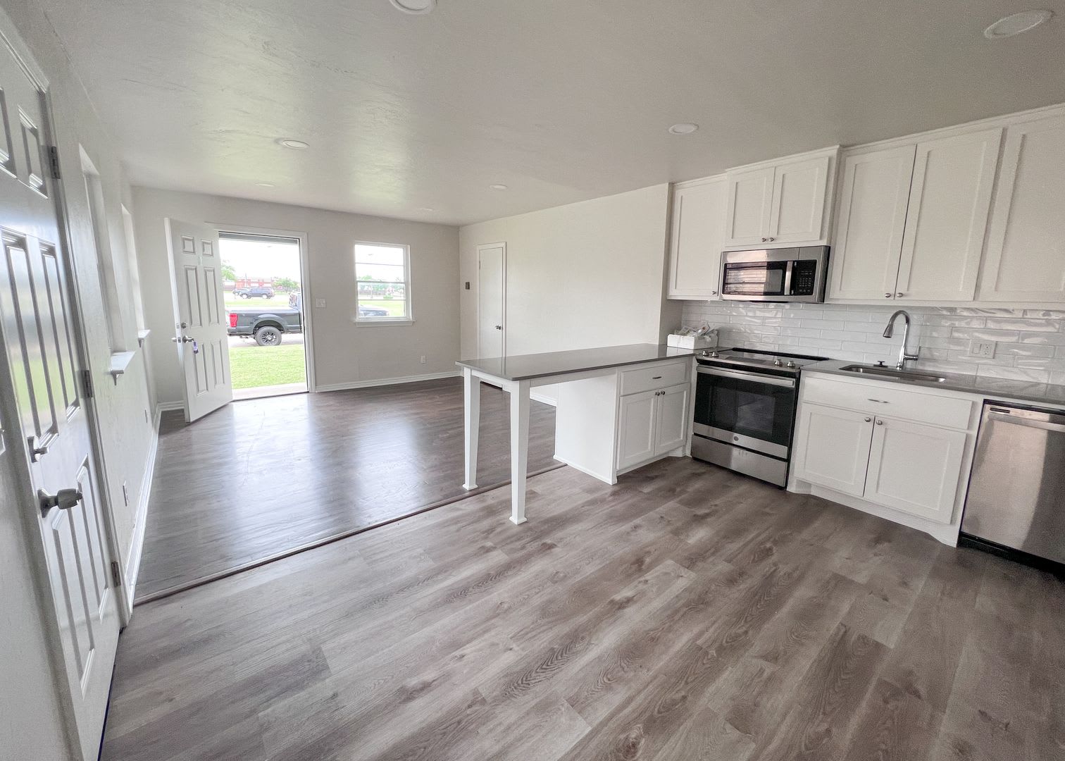 1 Bed Near OU Medical/ The Capitol! – photo 2
