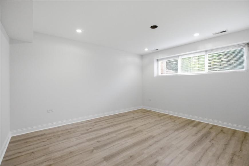 3528 W Shakespeare Ave – photo 4