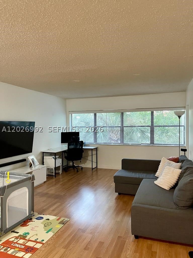 301 Racquet Club Rd – photo 3