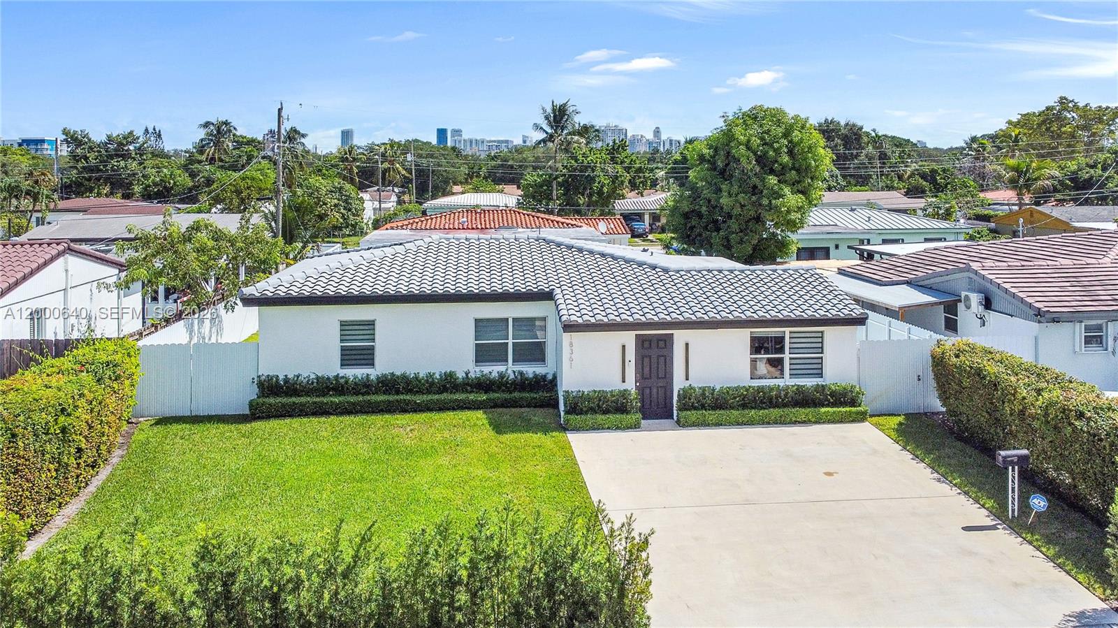 18362 Northeast 20th Place – photo 1