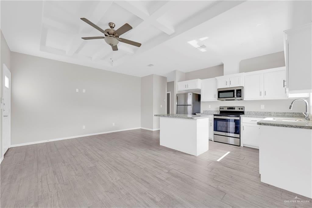 5006 Dahlia Street – photo 2