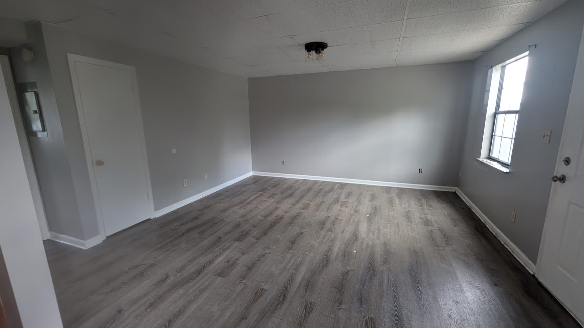 430 Britton Avenue, Apt #4 – photo 2