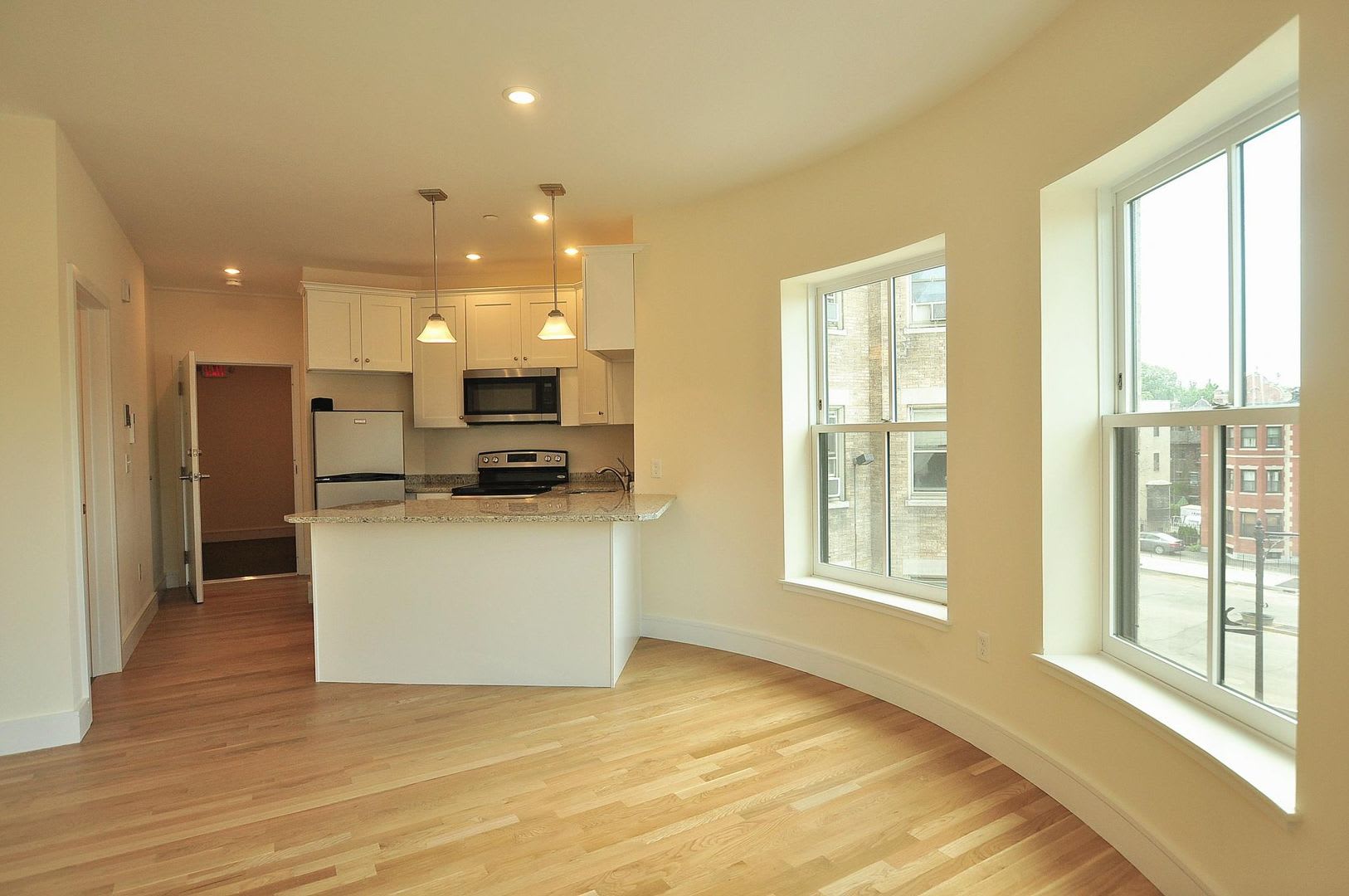 Charming 1 Bedroom-No Broker Fee – photo 1