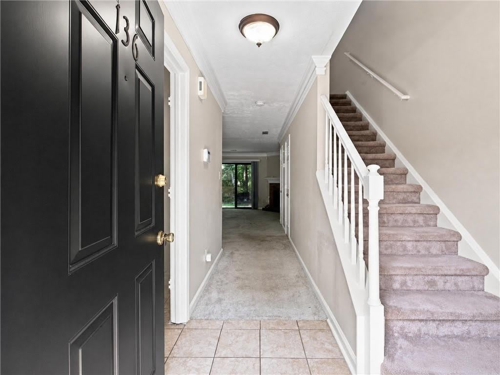 136 Sterling Court – photo 2