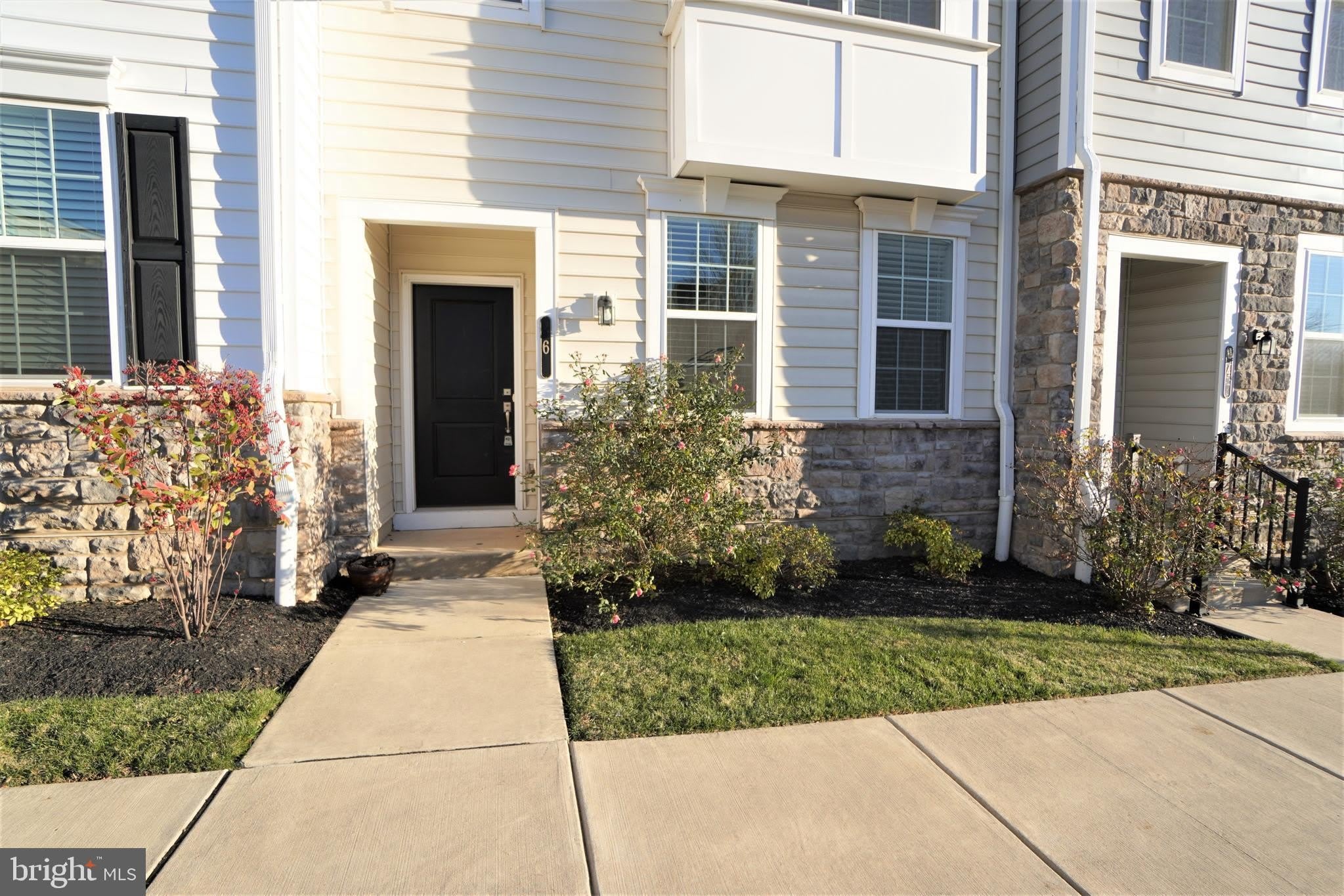 6 MANCHESTER Drive – photo 3