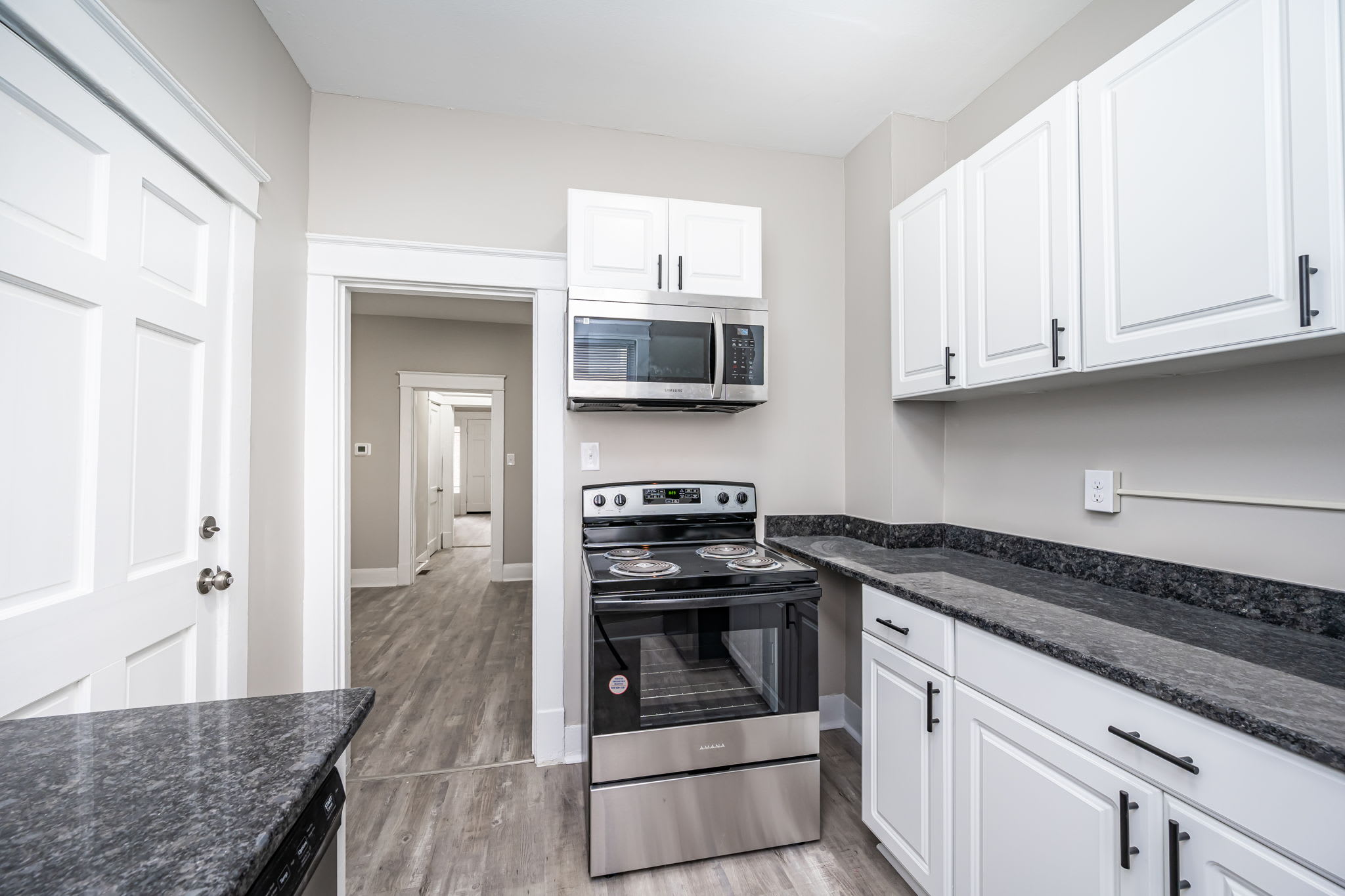 1019 Bank Street – photo 2
