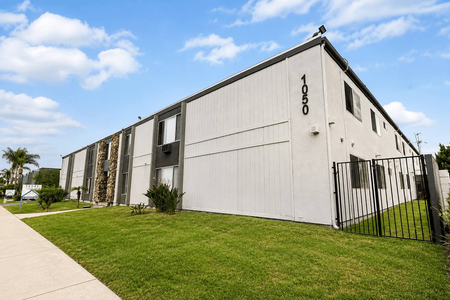 Terre At 1050 Peach – photo 2