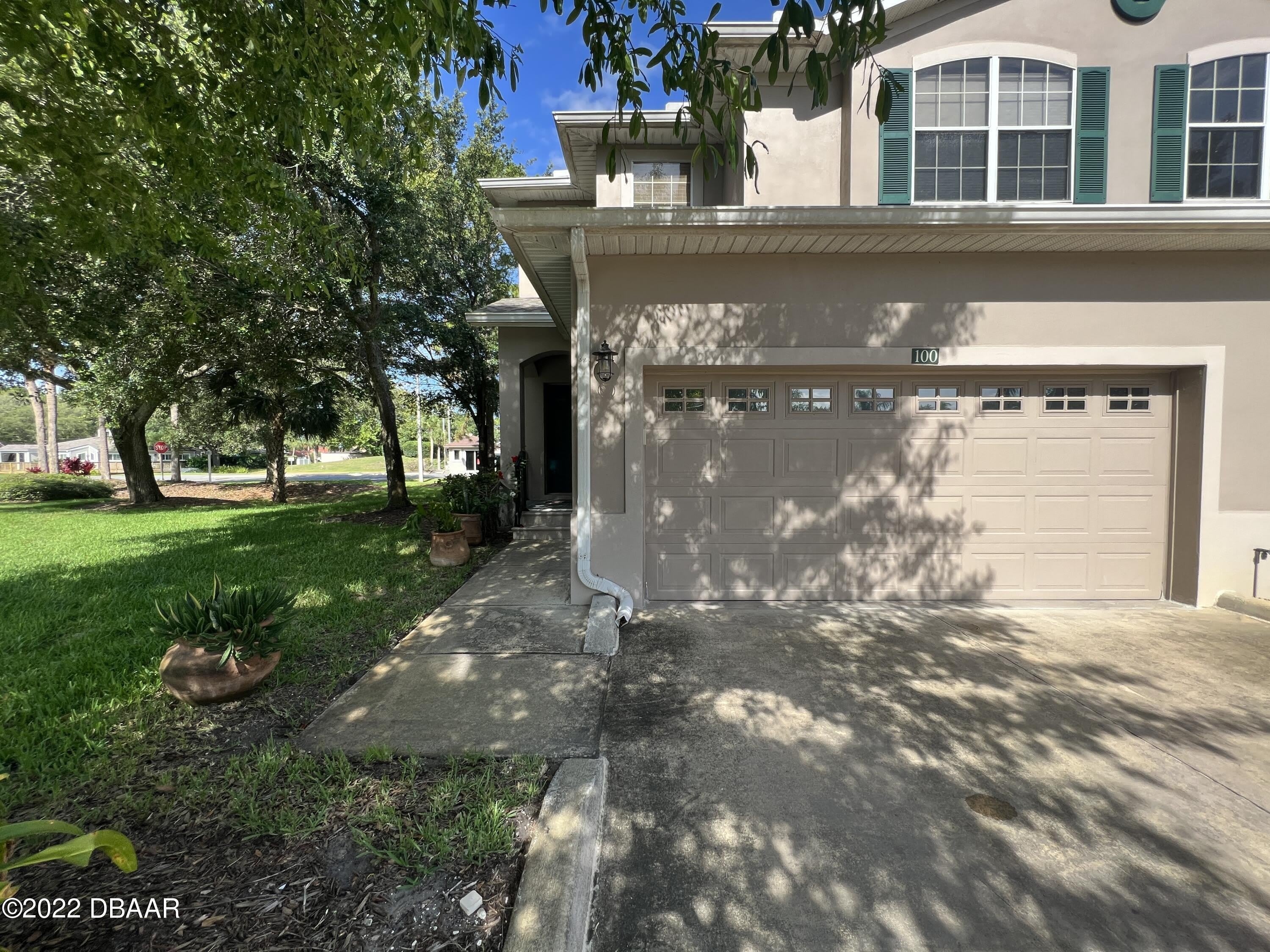 100 Grey Widgeon Court – photo 1
