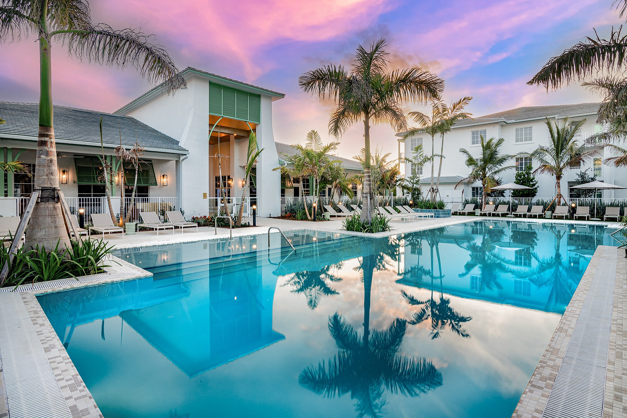 Marlowe Naples – photo 1