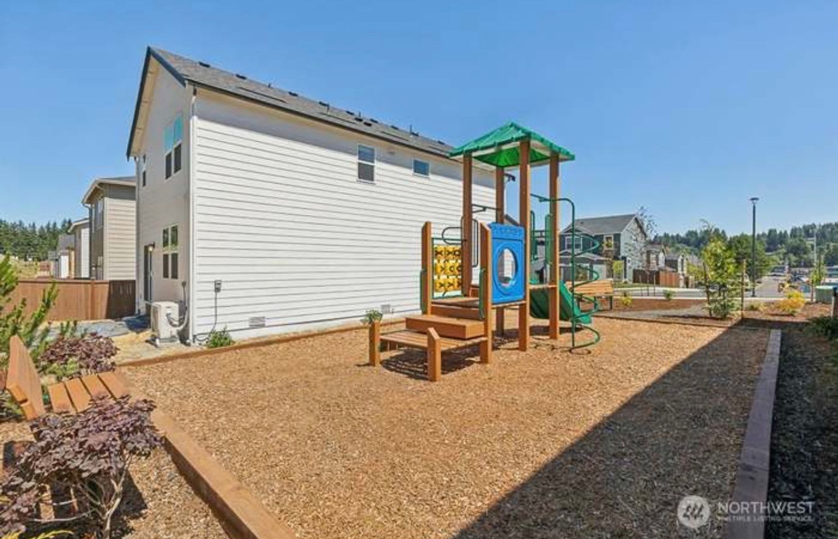 Brand New Construction Sfh In The Heart Of East Bremerton – photo 2