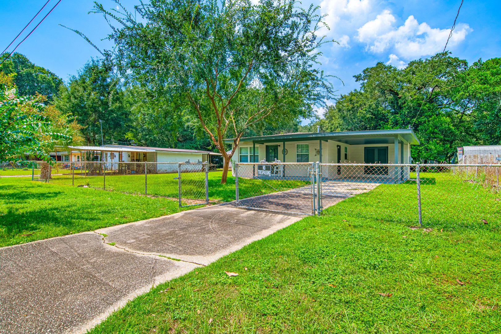Freshly Remodeled 3 Bed Home in West Pensacola – photo 1