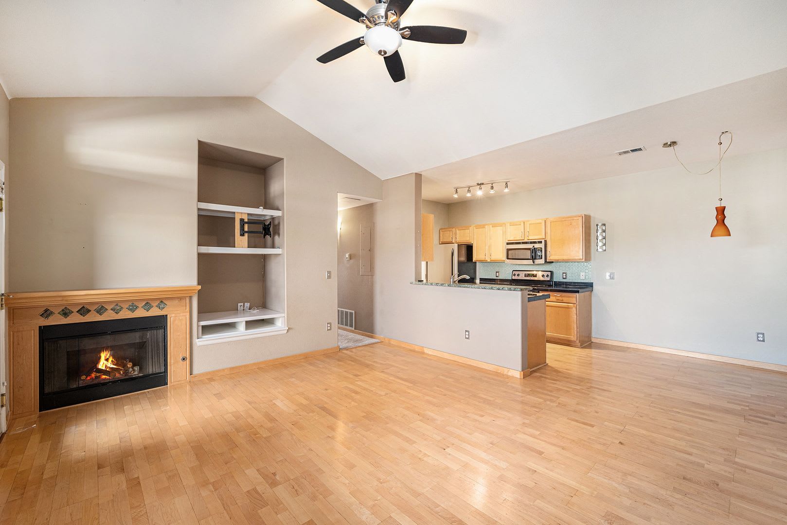 3-Bedroom Condo – photo 3