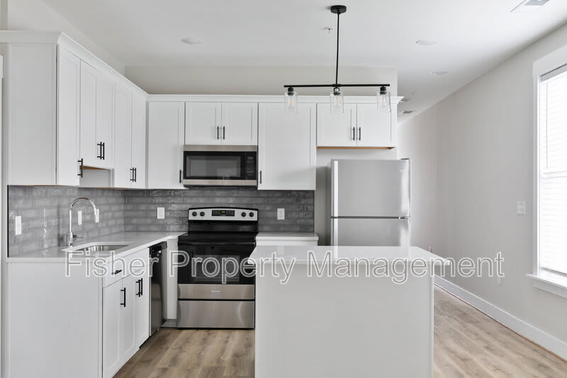 2202 Carrington Street – photo 4